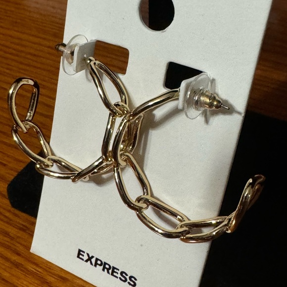 Express Half Hoop Earrings with Oval Pattern - Picture 2 of 5